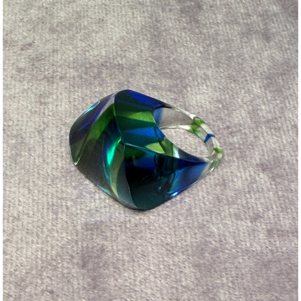 Mod Lucite Dome Ring Vintage 60s Green Yellow Blue Square Pop Art MCM Size 5.5 - Picture 10 of 10